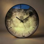 Large lunar surface clock decoration - Image 4